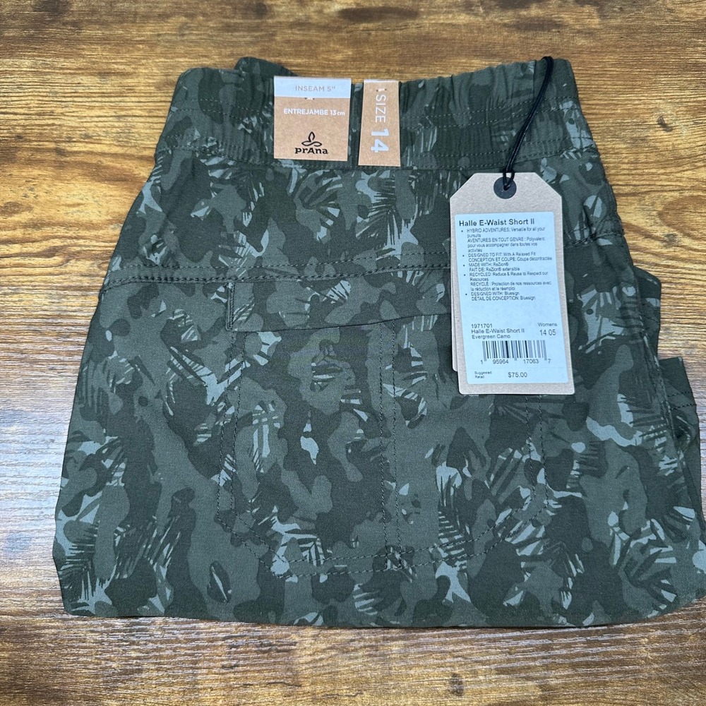 Prana Halle E-Waist Short II Evergreen Camo Hiking Shorts Womens 14 1971701